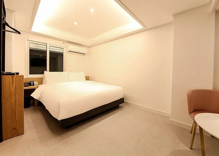Daeyeon Business The Grang Hotel Busan