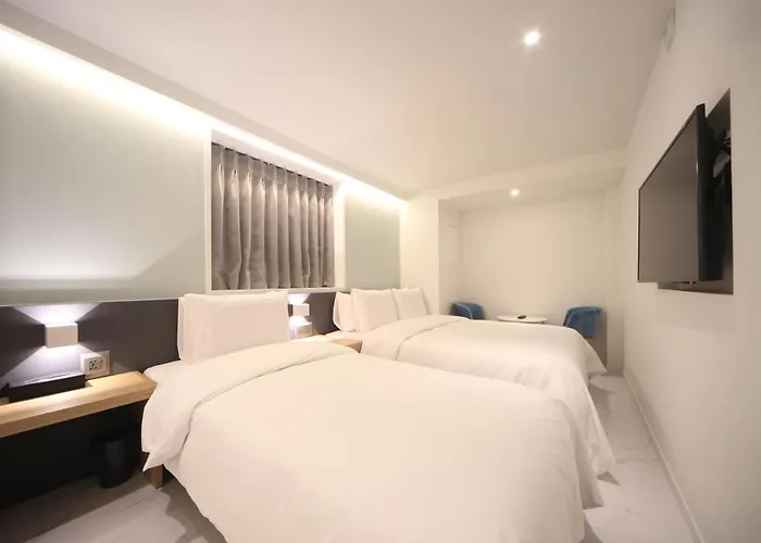 Daeyeon Business The Grang Hotel 2*